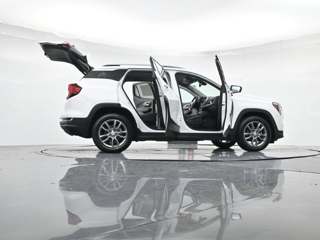 Used 2023 GMC Terrain SLT FWD image 56