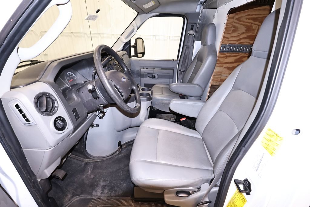 Certified 2019 Ford E-450 and Econoline 450 Super Duty w/ Power Windows & Locks Group RWD image 18