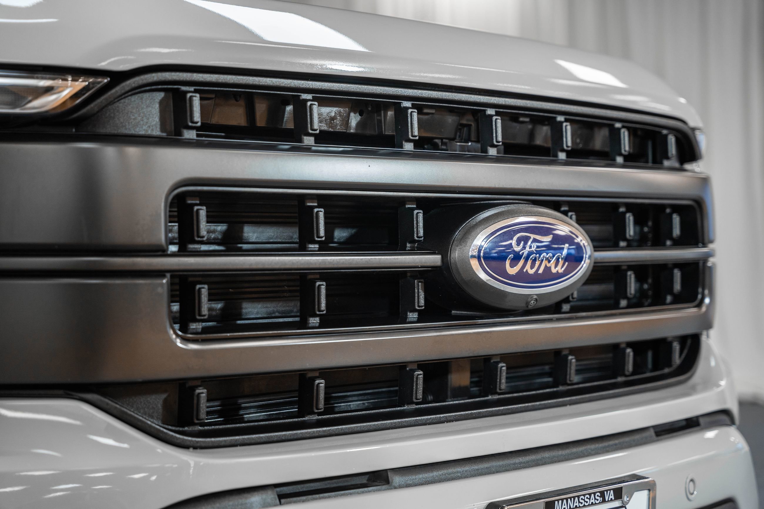 Certified 2023 Ford F150 Lariat w/ Equipment Group 502A High image 11