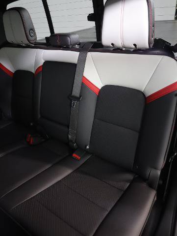 Used 2024 GMC Canyon AT4X AWD/4WD image 11