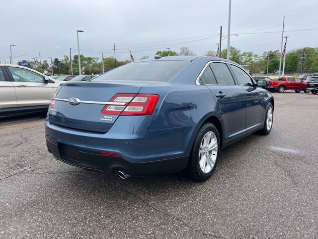 Certified 2018 Ford Taurus SEL w/ Equipment Group 201A FWD image 4