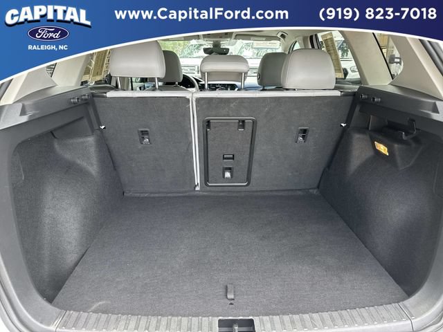 Used 2023 Volkswagen Taos SE w/ Panoramic Sunroof Package AWD/4WD image 16