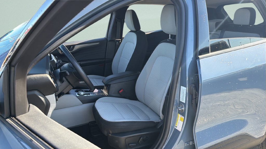 Certified 2023 Ford Escape Active FWD image 5