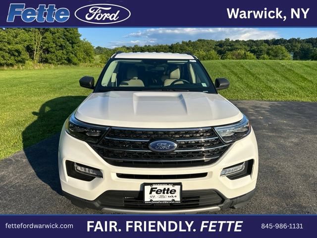 Certified 2023 Ford Explorer XLT w/ Equipment Group 202A AWD/4WD image 3