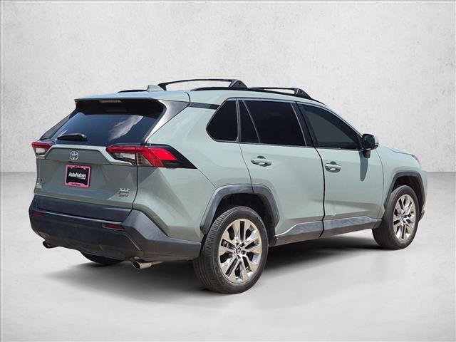 Used 2021 Toyota RAV4 XLE Premium AWD/4WD image 5