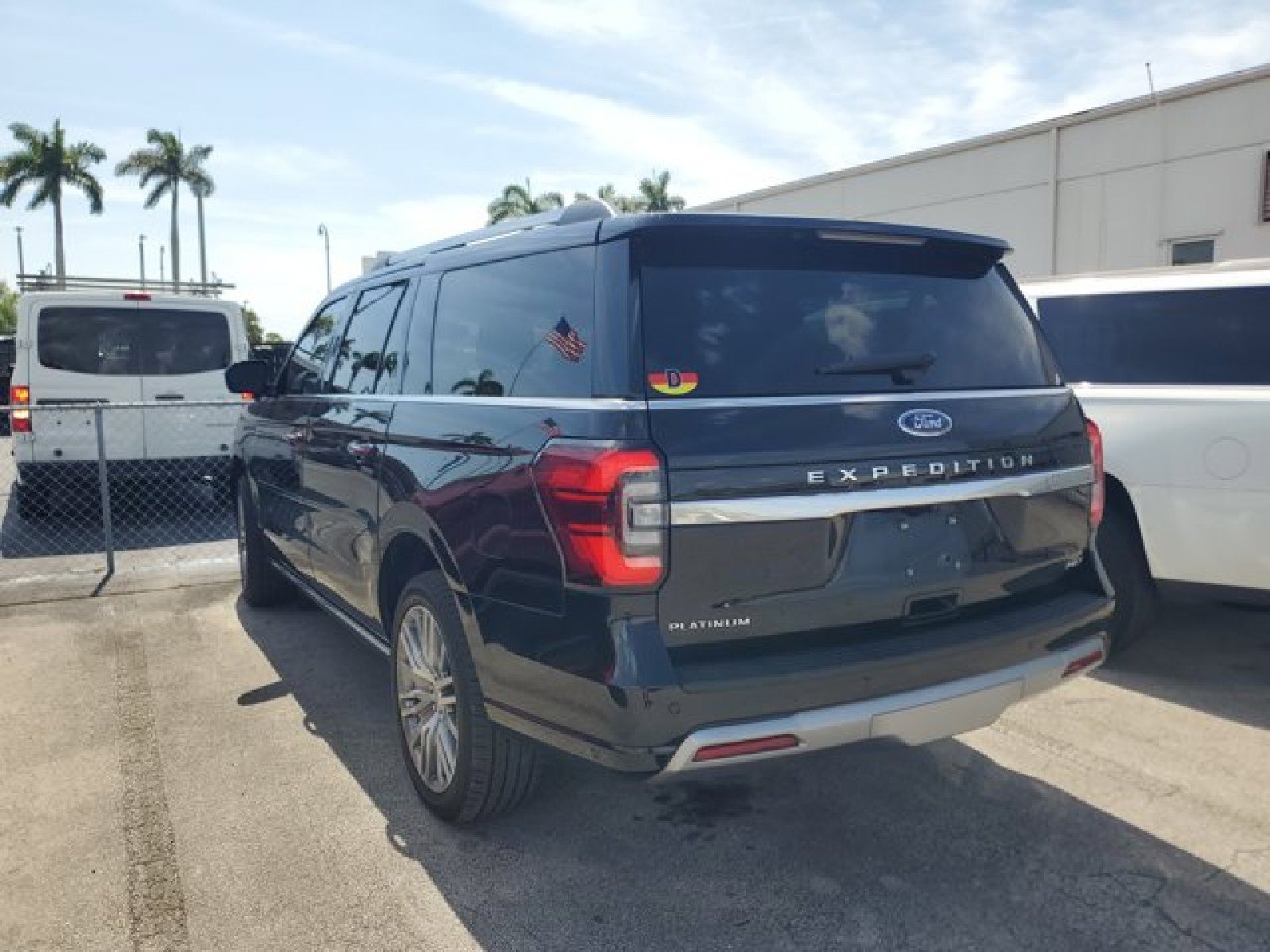 Certified 2024 Ford Expedition Max Platinum RWD image 7