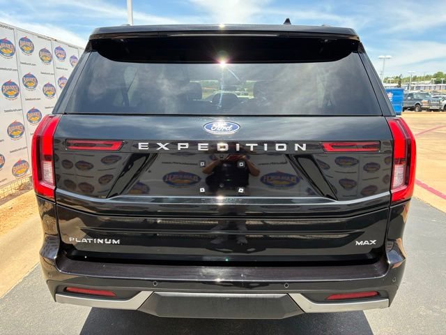 Certified 2025 Ford Expedition Max Platinum w/ Driver's Package AWD/4WD image 5