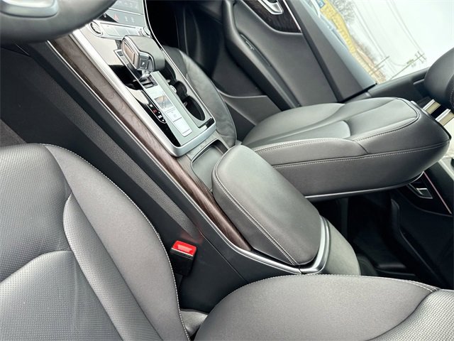 Used 2021 Audi Q8 Prestige w/ Prestige Package image 28
