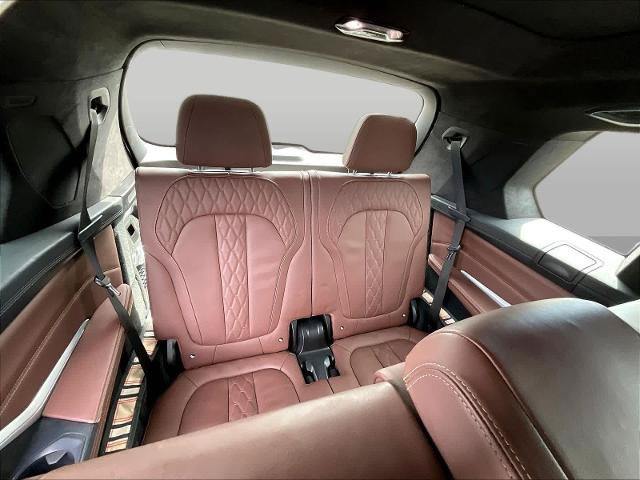 Used 2020 BMW X7 M50i w/ Dynamic Handling Package AWD/4WD image 27