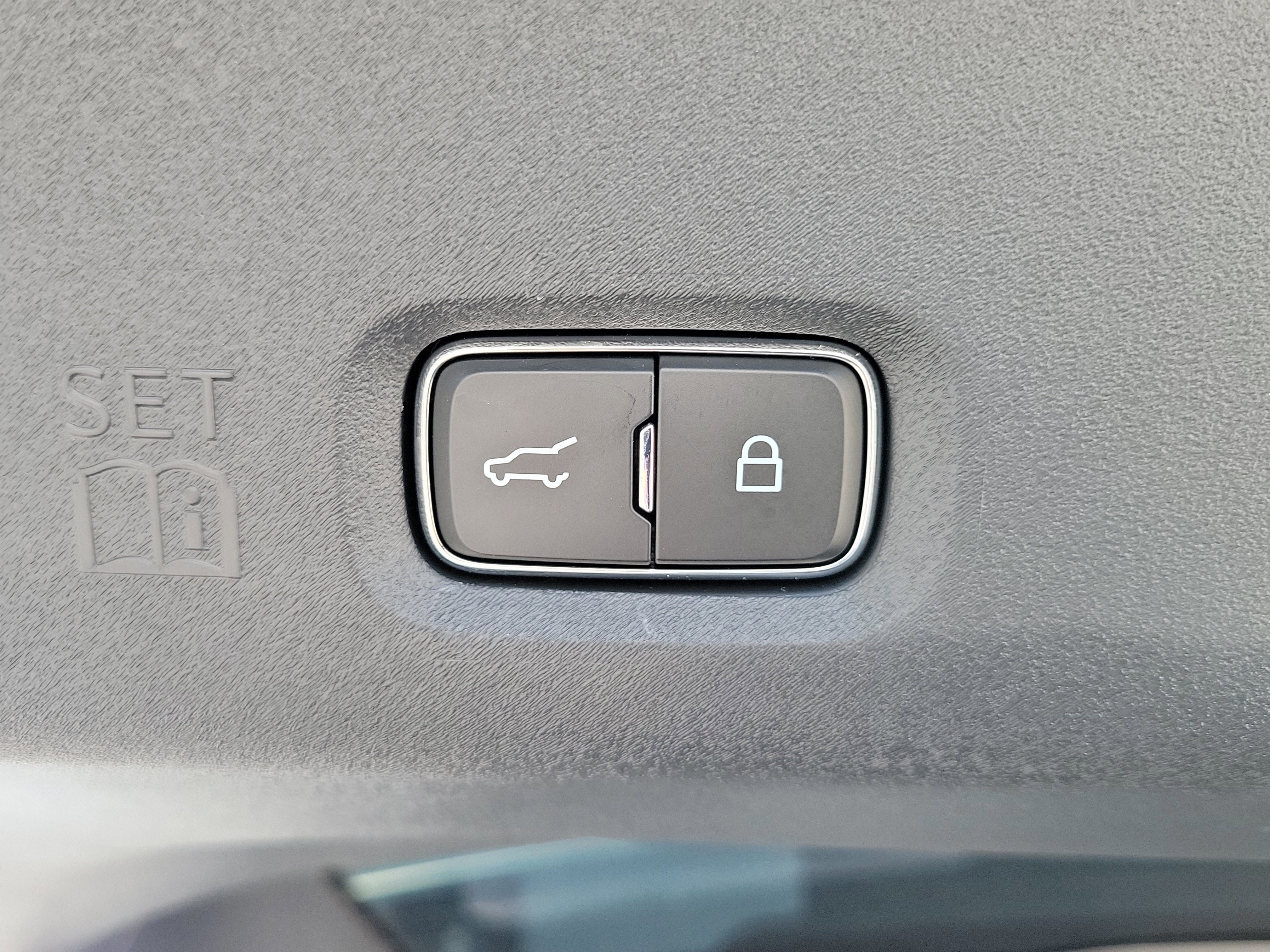 Certified 2025 Ford Expedition Platinum w/ Platinum Ultimate Package image 11