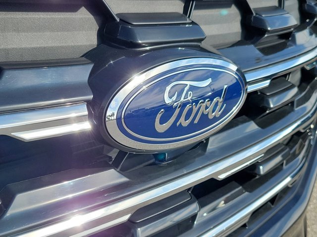 Certified 2025 Ford Explorer Active image 7