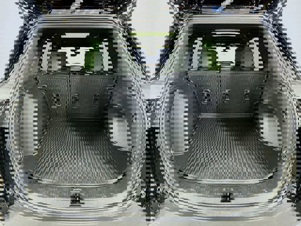 Used 2025 Chevrolet Equinox RS w/ Safety and Technology Package image 24