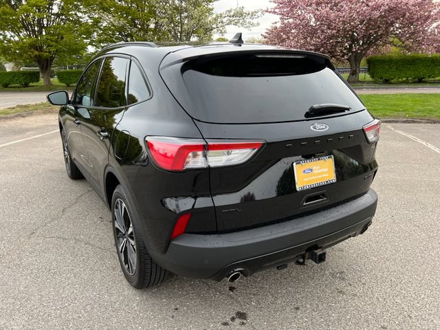 Certified 2022 Ford Escape SEL w/ SEL Stealth AWD Package image 8