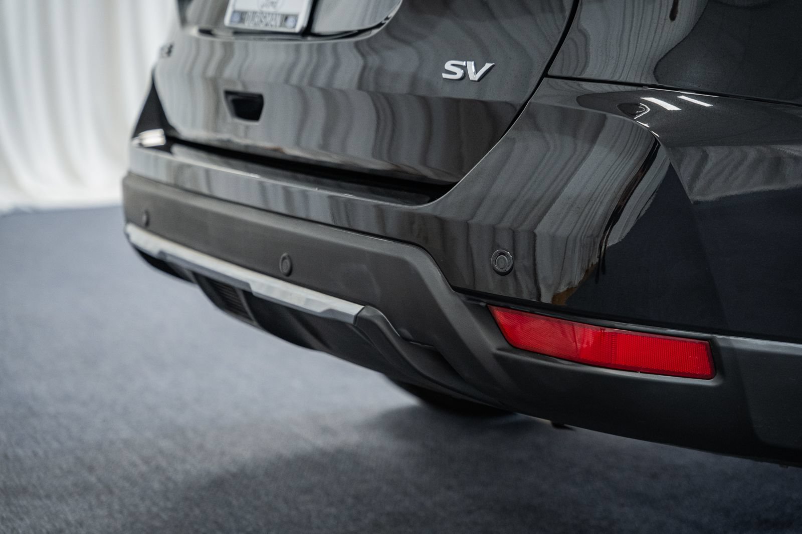 Used 2020 Nissan Rogue SV FWD image 9