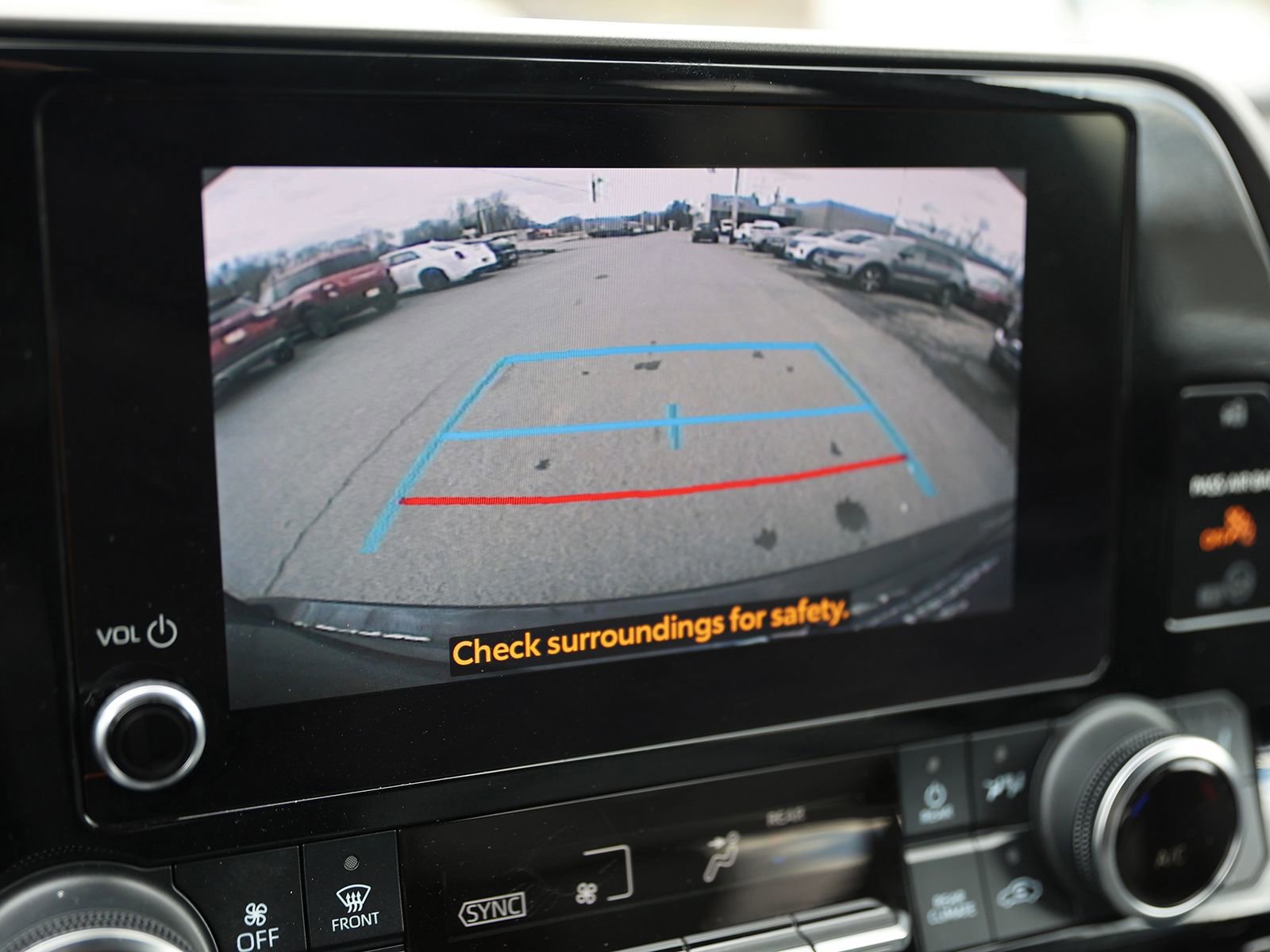 Used 2023 Toyota Highlander XLE AWD/4WD image 31