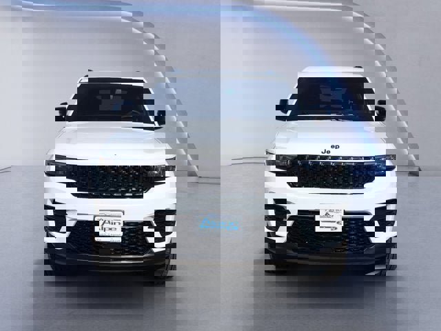 Used 2024 Jeep Grand Cherokee Altitude image 8