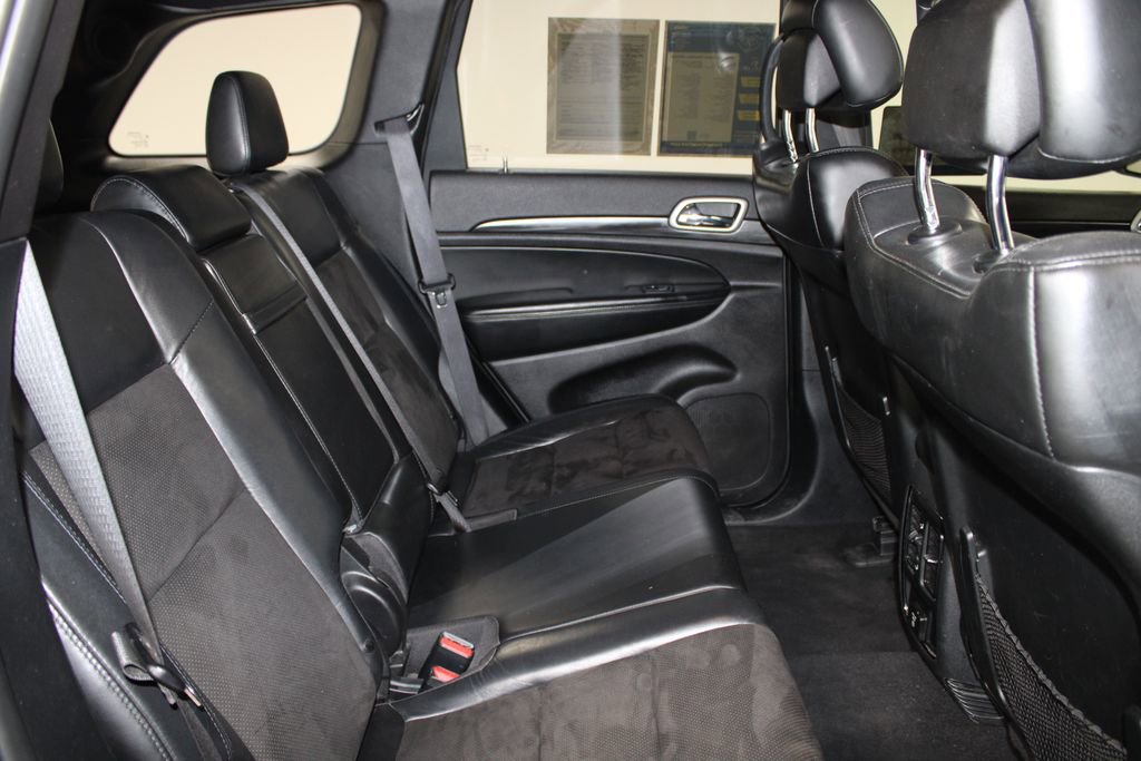 Used 2020 Jeep Grand Cherokee Altitude image 30