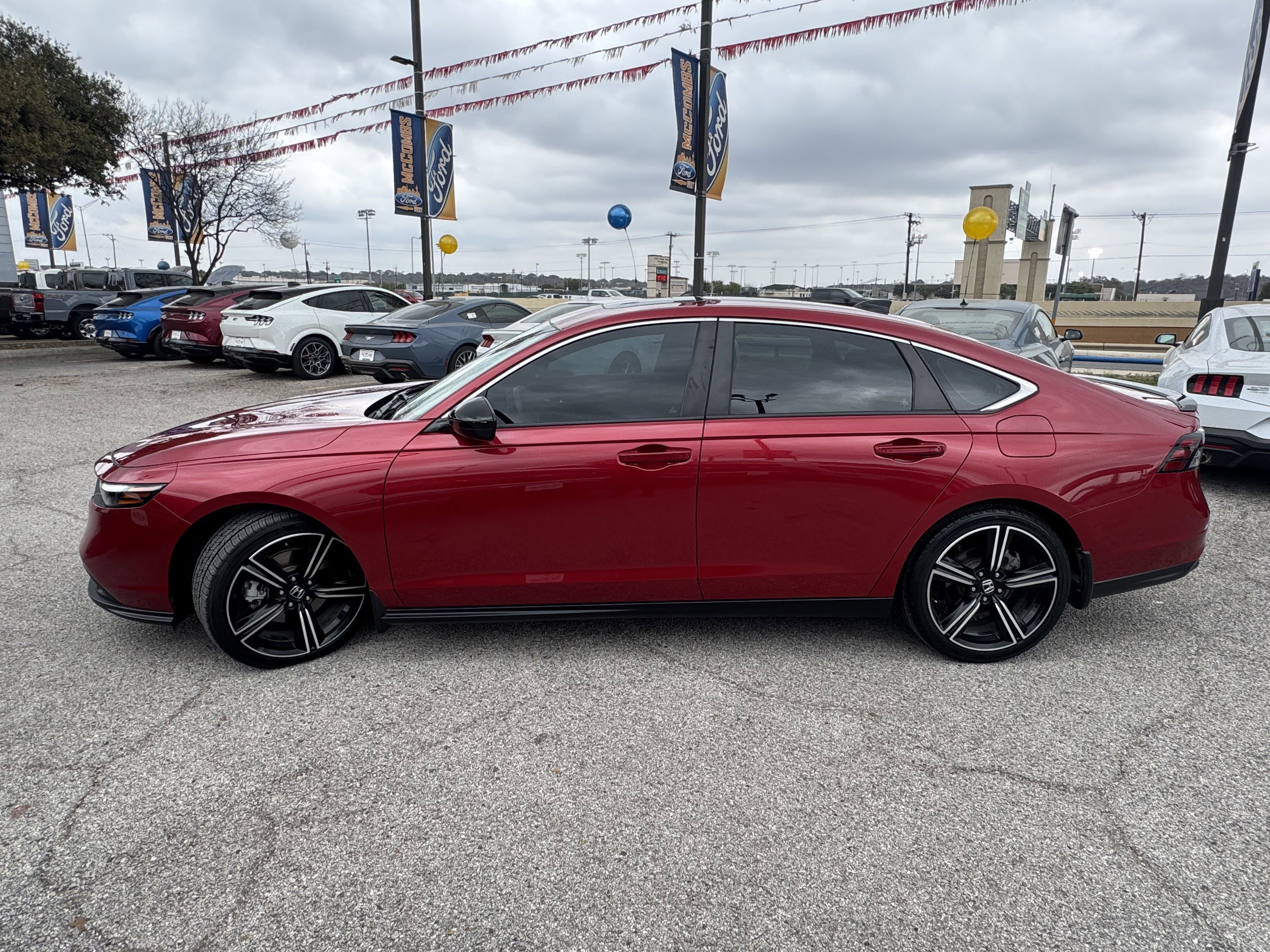 Used 2023 Honda Accord Sport image 7