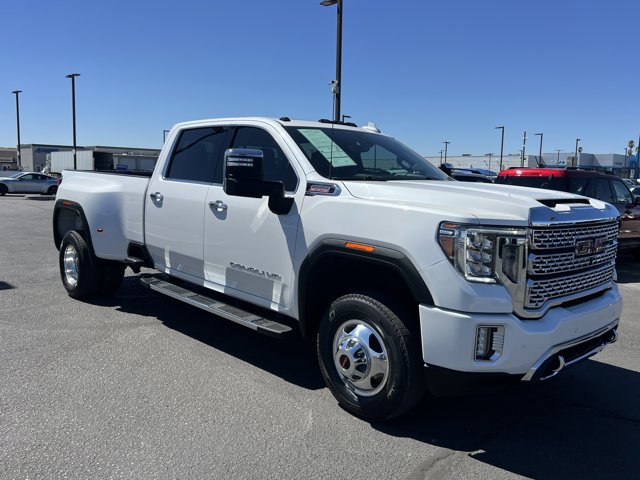 Used 2022 GMC Sierra 3500 Denali w/ Denali Ultimate Package AWD/4WD image 3
