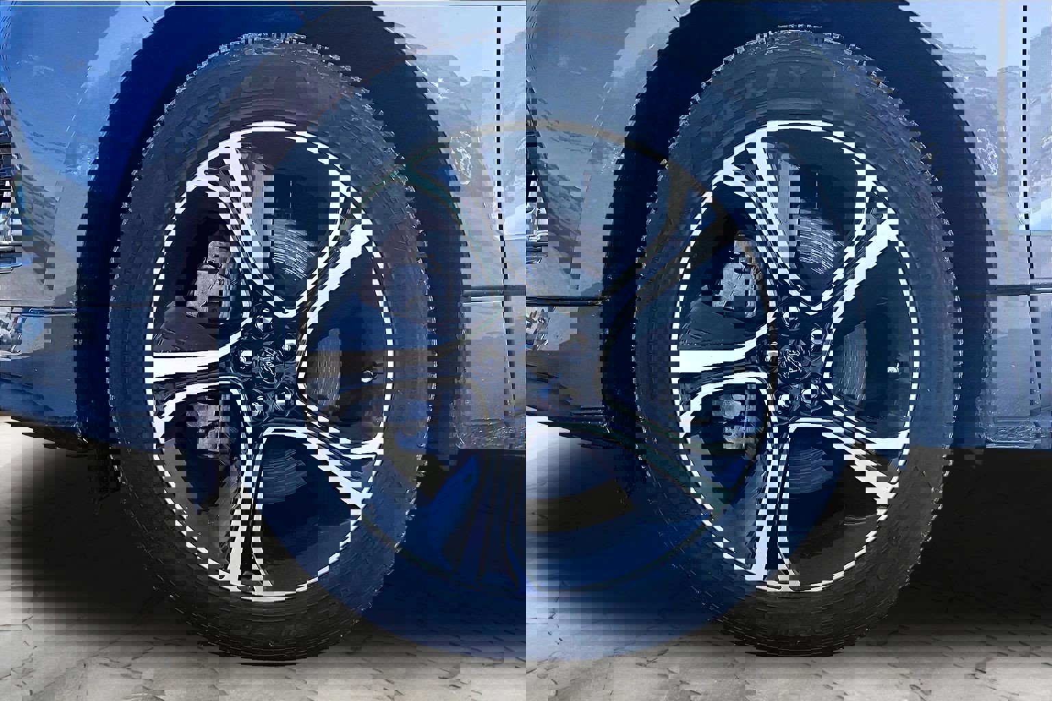 Certified 2024 Ford Edge ST image 9