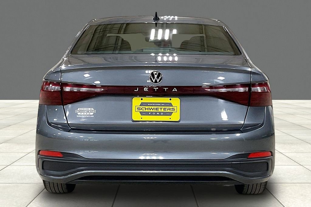 Used 2025 Volkswagen Jetta Sport FWD image 4