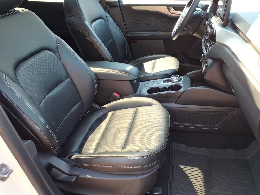 Certified 2022 Ford Escape SEL AWD/4WD image 15