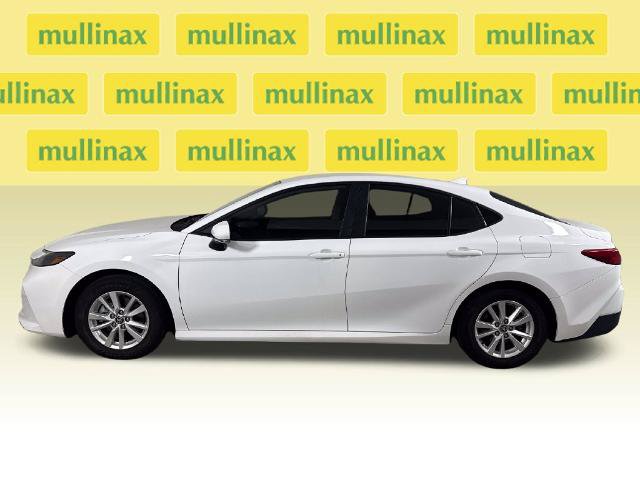 Used 2025 Toyota Camry LE w/ Convenience Package FWD image 12