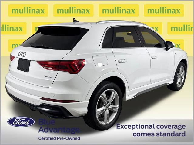 Used 2020 Audi Q3 2.0T Premium w/ Convenience Package AWD/4WD image 3