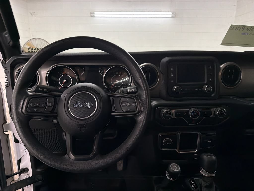Used 2021 Jeep Wrangler Unlimited Sport AWD/4WD image 9