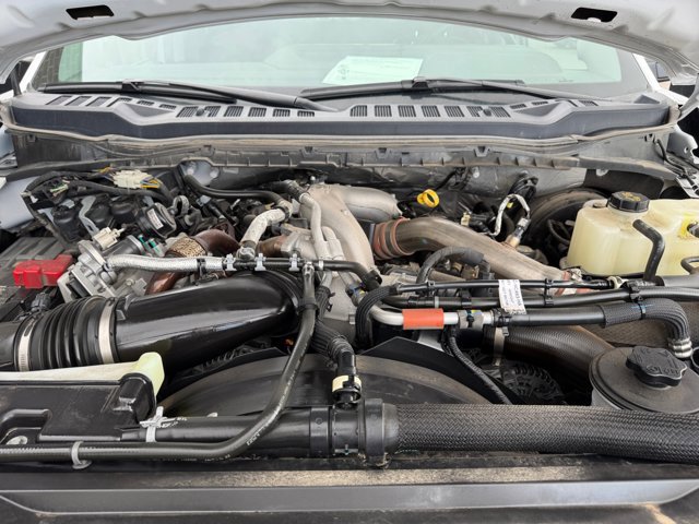 Certified 2023 Ford F350 Lariat w/ Tremor Off-Road Package AWD/4WD image 23