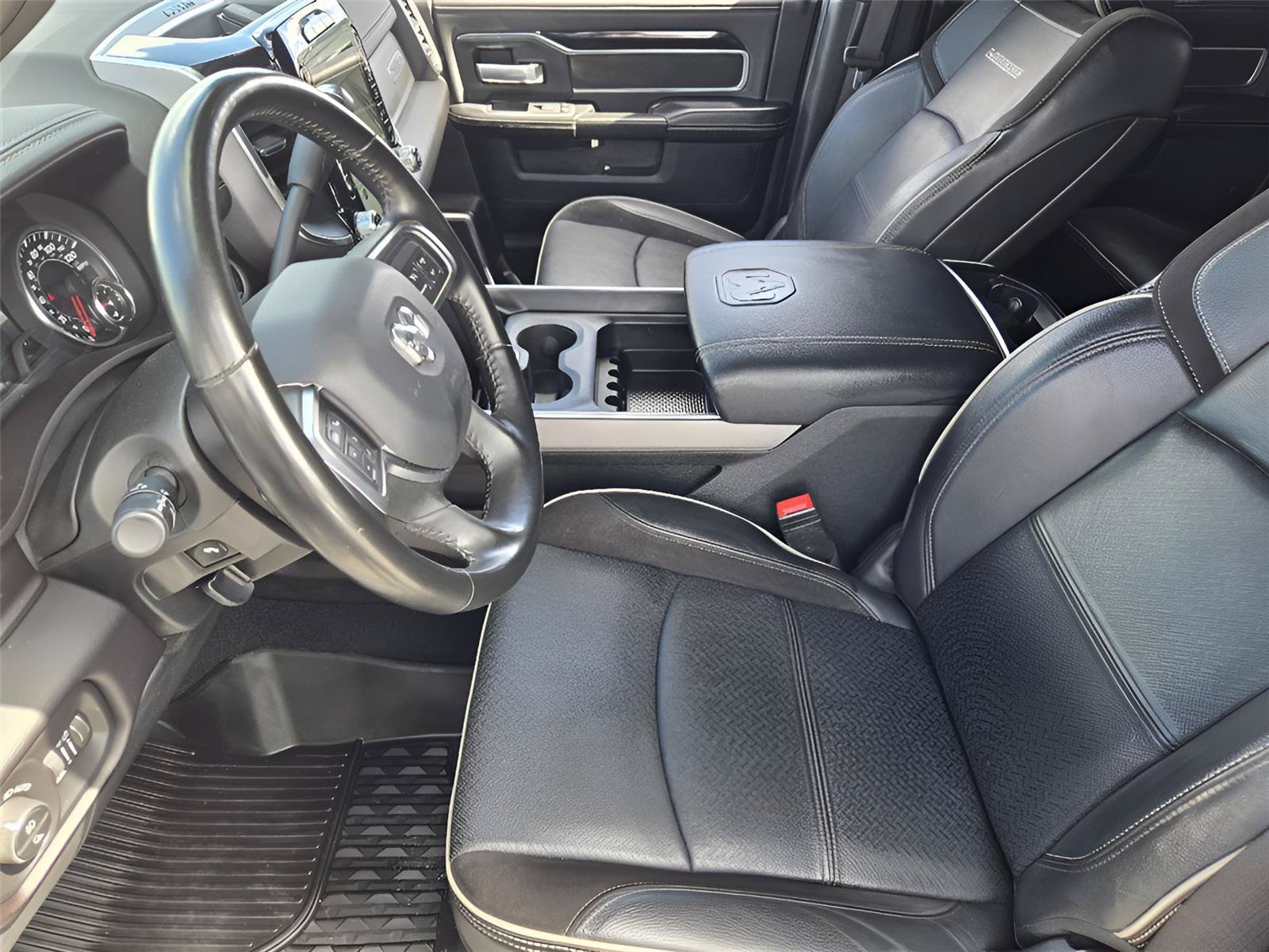 Used 2022 RAM 3500 Laramie AWD/4WD image 13