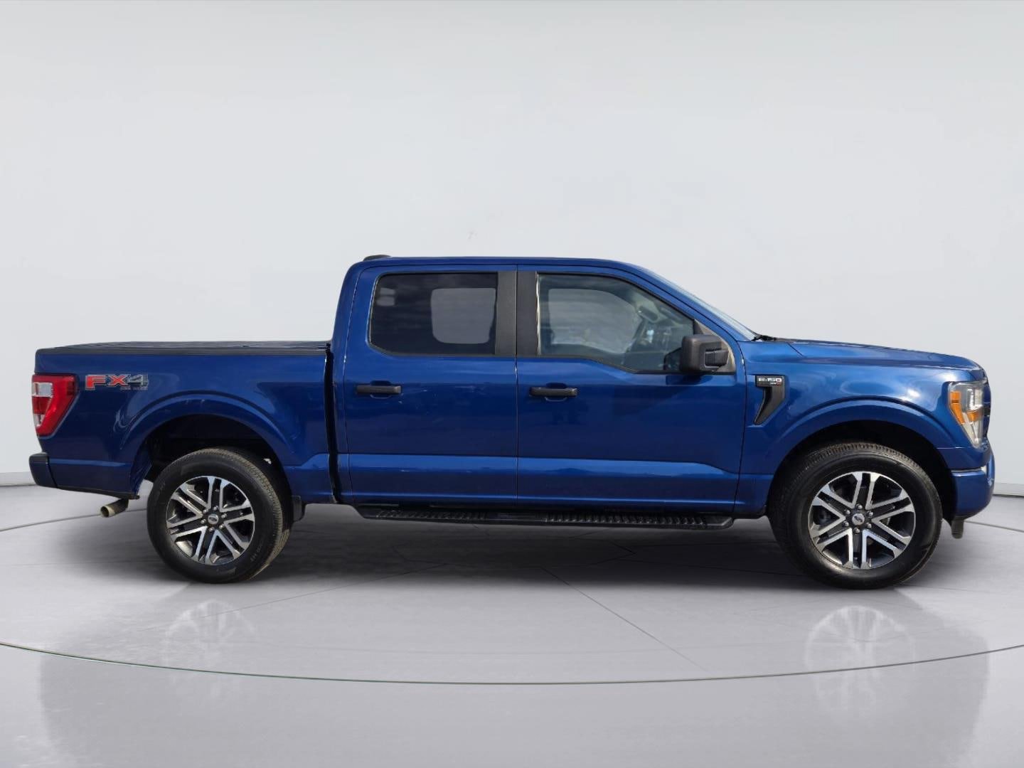 Certified 2022 Ford F150 XL w/ STX Appearance Package AWD/4WD image 4