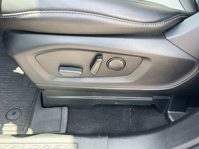 Certified 2024 Ford Explorer XLT w/ Equipment Group 202A AWD/4WD image 31