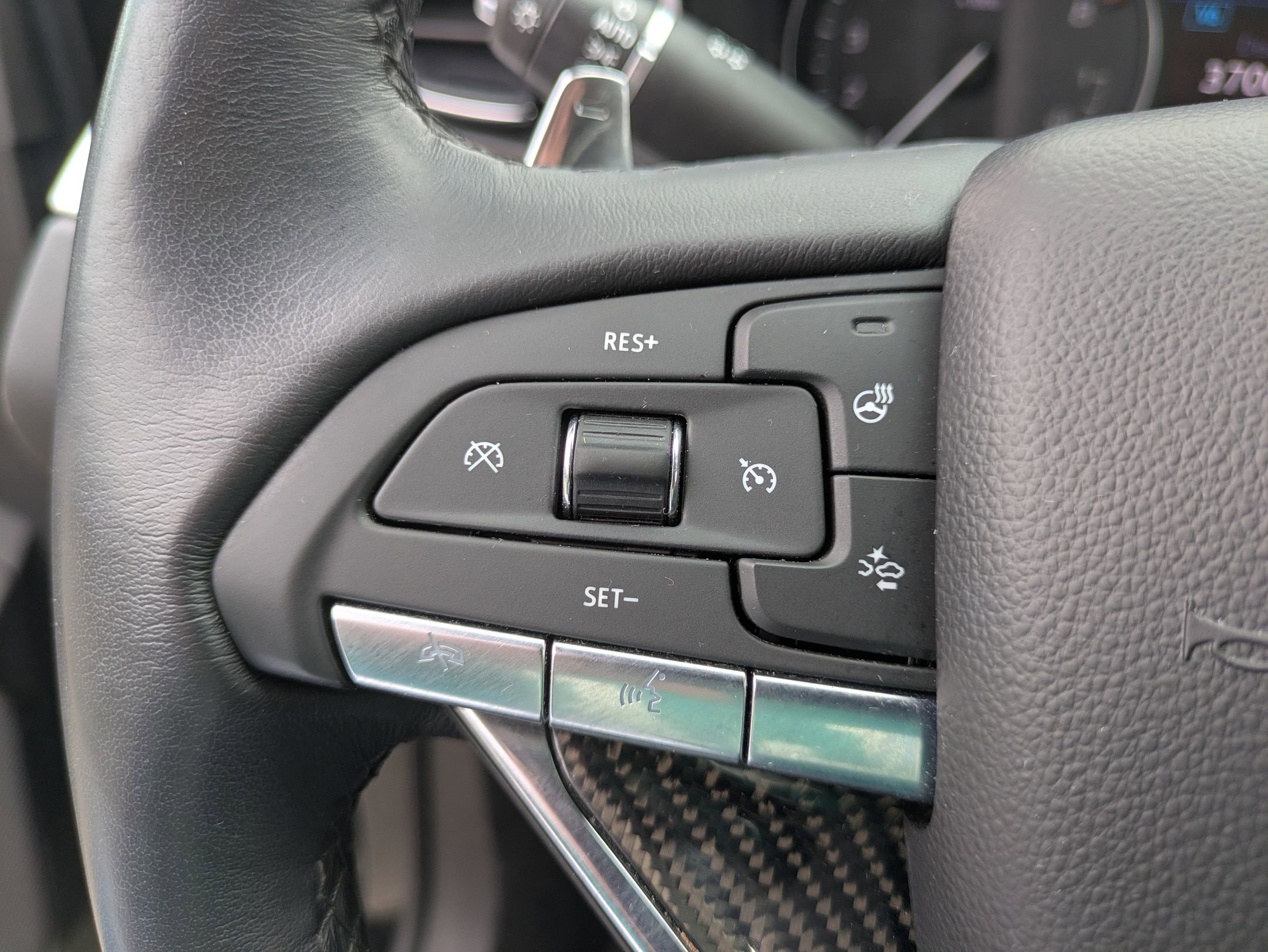 Used 2024 Cadillac XT6 Sport w/ LPO, Onyx Lite Package image 15