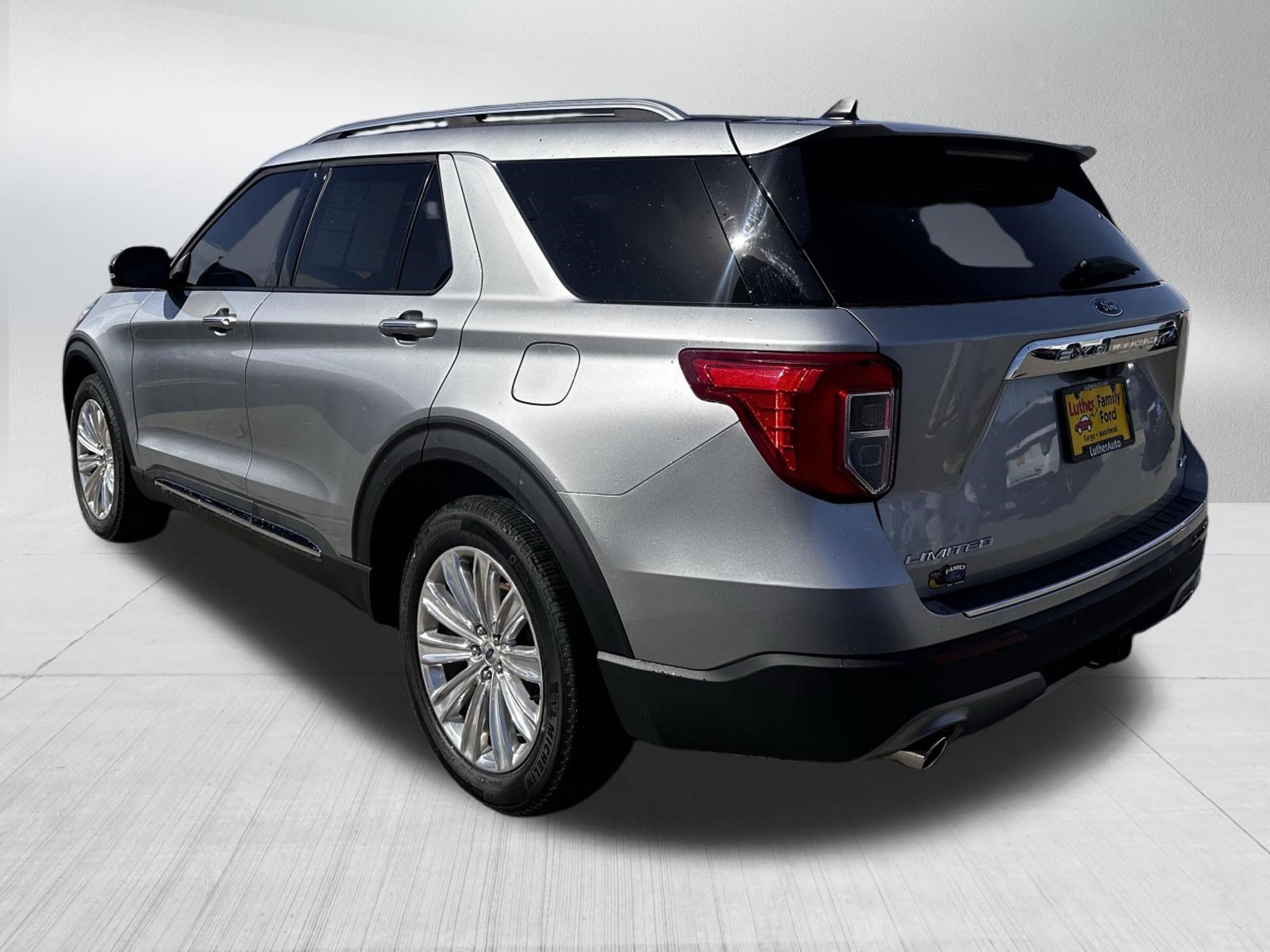 Certified 2024 Ford Explorer Limited w/ Limited Technology Package AWD/4WD image 5