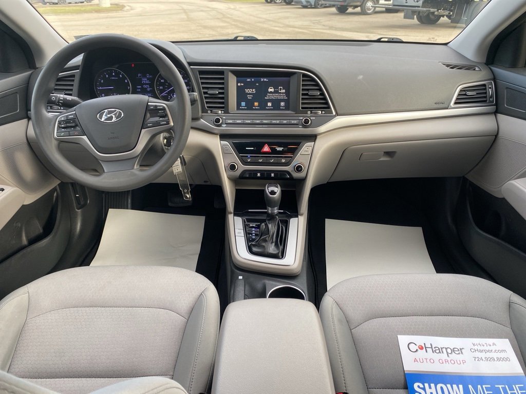 Used 2017 Hyundai Elantra SE image 16