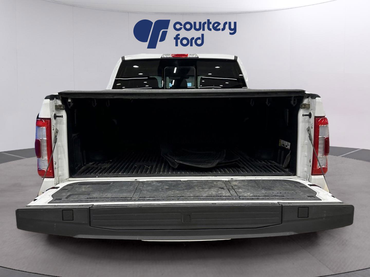 Certified 2023 Ford F150 Lariat w/ Trailer Tow Package image 9