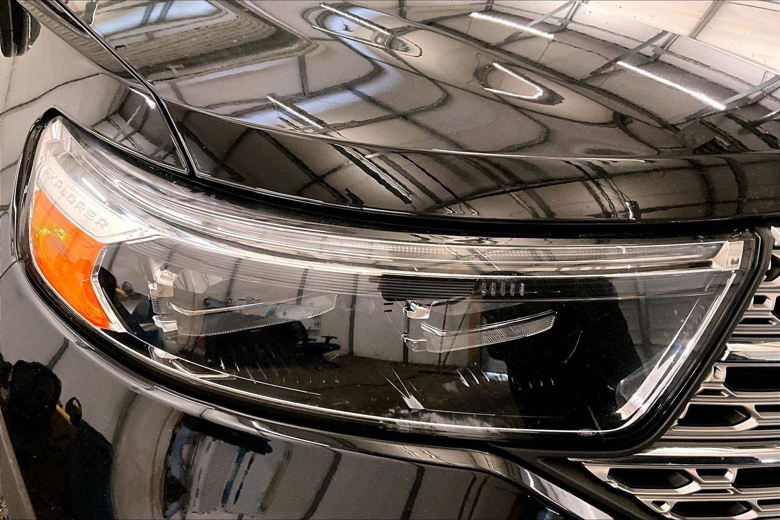 Certified 2023 Ford Explorer Limited w/ Limited Technology Package image 28