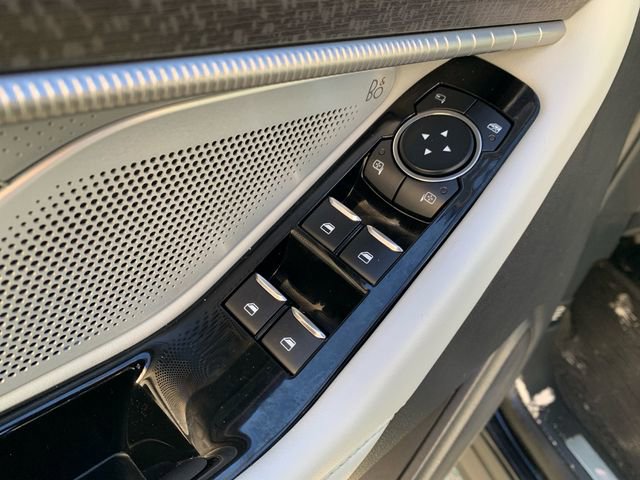 Certified 2025 Ford Explorer Platinum w/ LUX Leather Package image 17