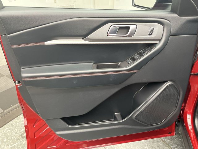 Certified 2025 Ford Explorer ST-Line w/ ST-Line Street Pack AWD/4WD image 9