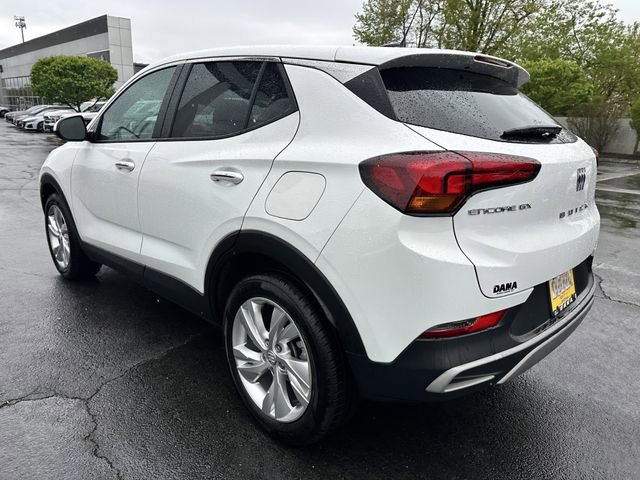 Used 2024 Buick Encore GX Preferred w/ Comfort Package FWD image 3