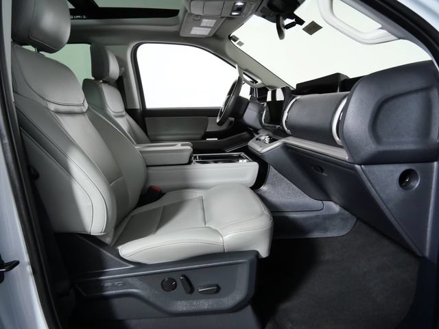 Certified 2025 Ford Expedition Max Active AWD/4WD image 10
