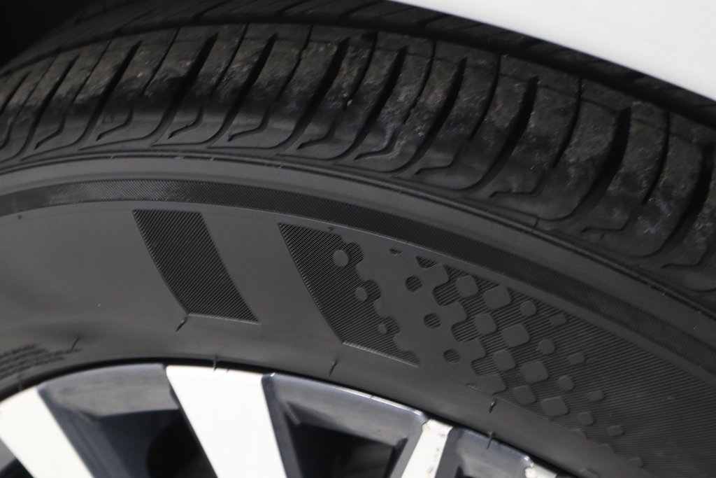 Used 2024 Nissan Altima 2.5 SV image 19