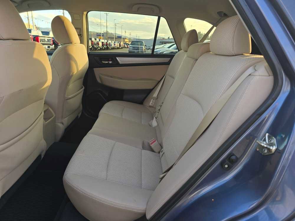 Used 2017 Subaru Outback 2.5i Premium image 16