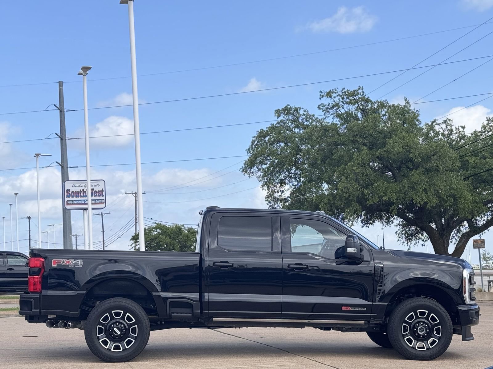 Certified 2025 Ford F250 Platinum AWD/4WD image 6