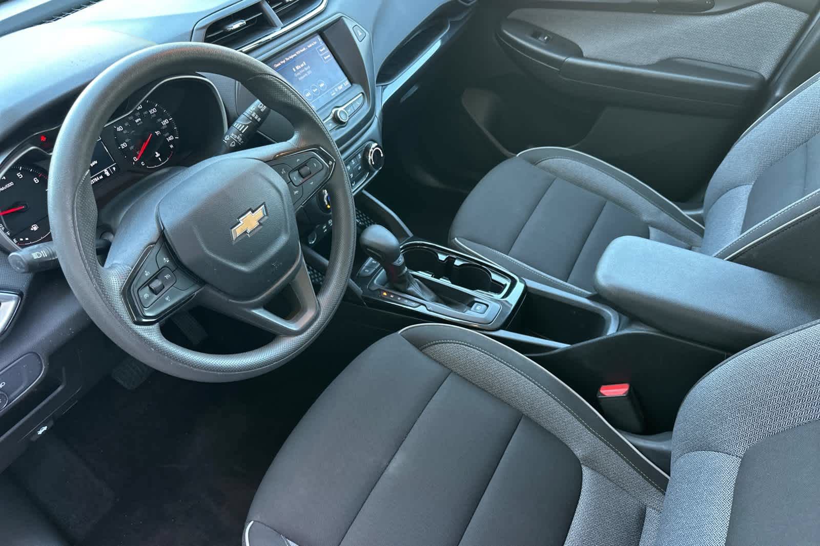 Used 2023 Chevrolet TrailBlazer LS FWD image 11