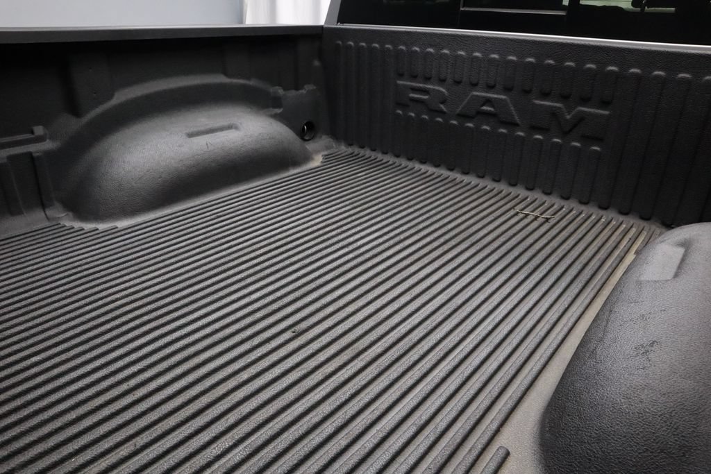 Used 2023 RAM 1500 Laramie AWD/4WD image 14