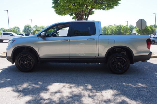 Used 2025 Honda Ridgeline RTL+ image 4