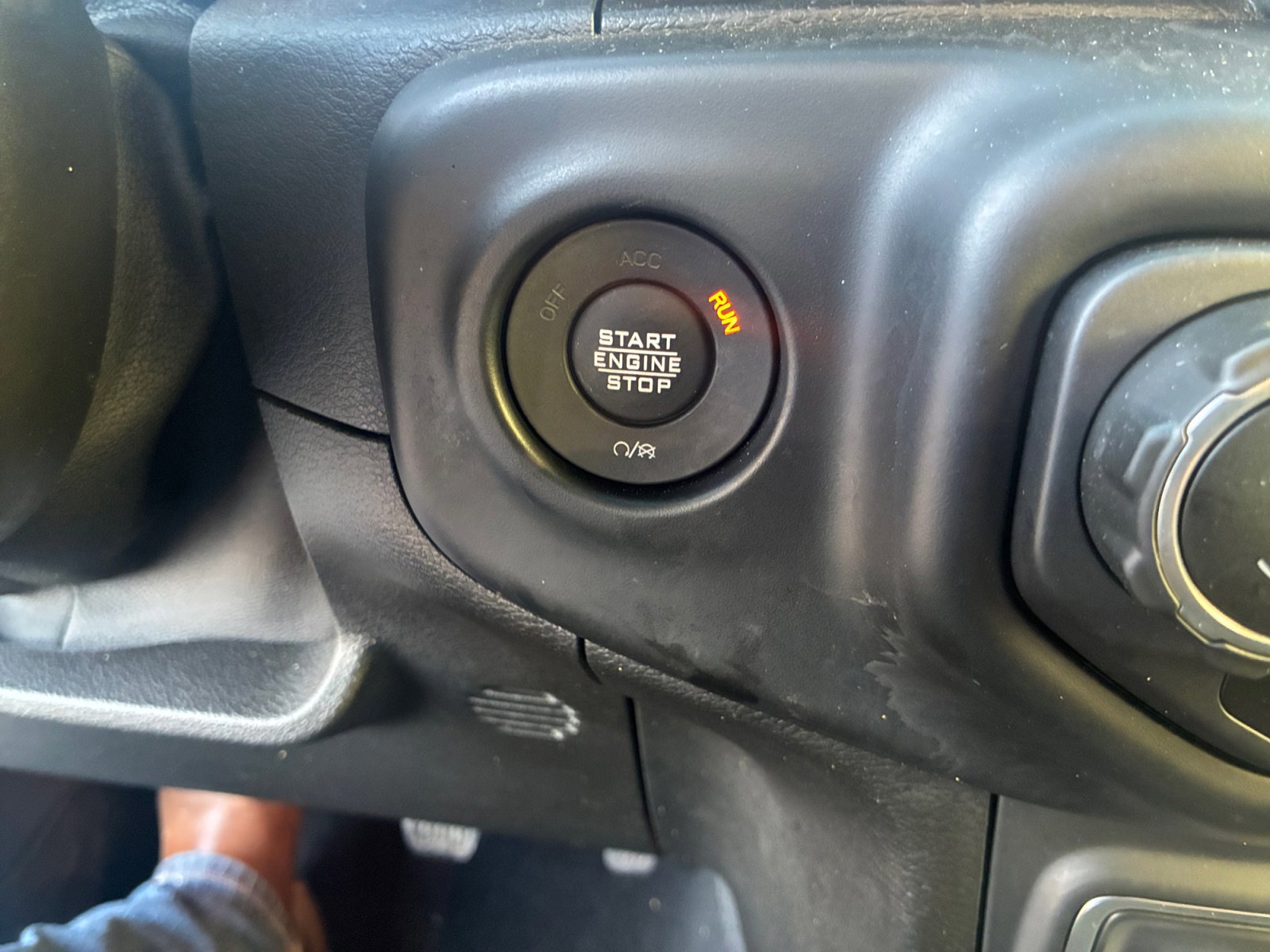 Used 2021 Jeep Wrangler Unlimited Sahara w/ Safety Group image 26