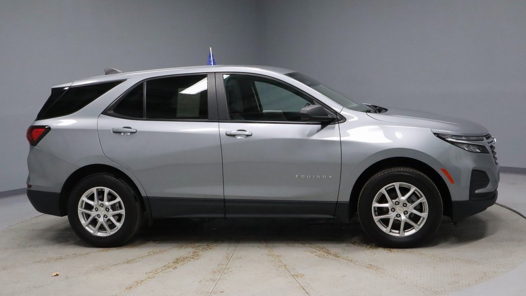 Used 2023 Chevrolet Equinox LS image 6